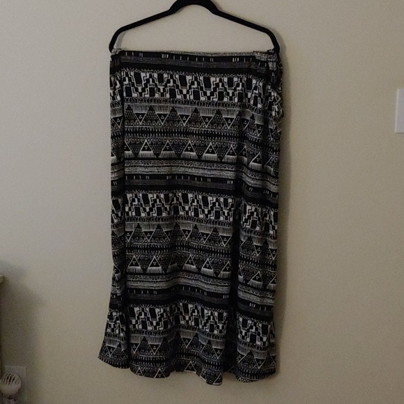 Mossimo Aztech Maxi Skirt - Picture 1 of 3